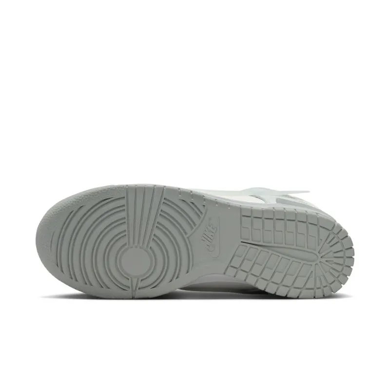 Nike Dunk Low Twist WMNS ‘Light Silver’ (DZ2794 004)