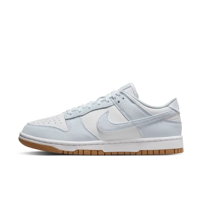 Nike Dunk Low WMNS ‘Football Grey’ – Next Nature (FN6345-100)