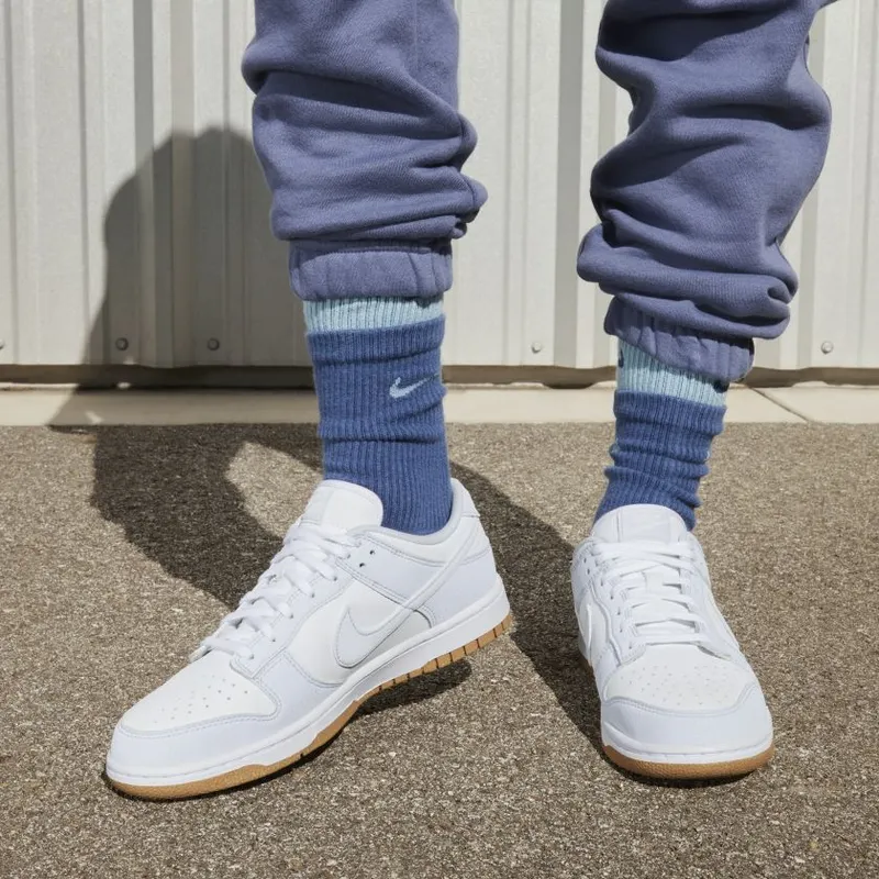 Nike Dunk Low WMNS ‘Football Grey’ – Next Nature (FN6345-100)