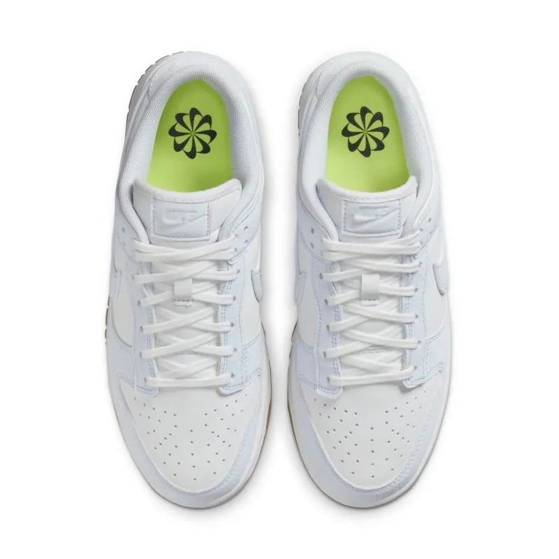 Nike Dunk Low WMNS ‘Football Grey’ – Next Nature (FN6345-100)