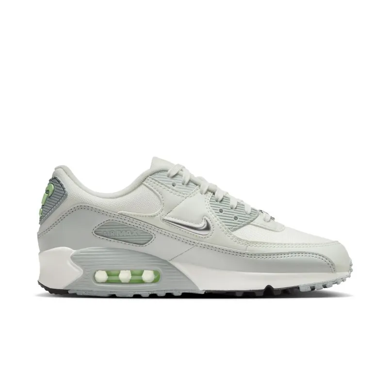 Nike Air Max 90 WMNS ‘Molten Metal’ – Next Nature (FN6948-100)