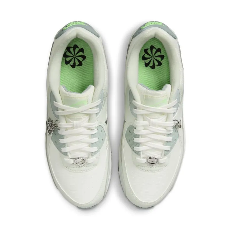 Nike Air Max 90 WMNS ‘Molten Metal’ – Next Nature (FN6948-100)