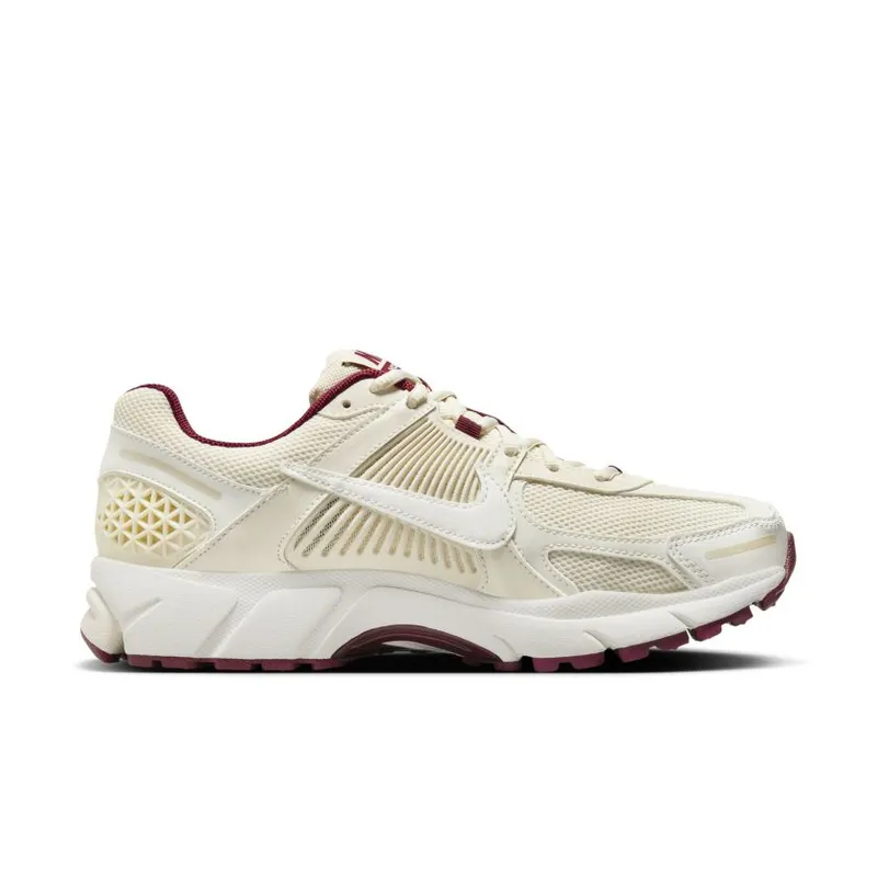 Nike Zoom Vomero 5 WMNS ‘Red Coconut Milk’ (HF0737-111)