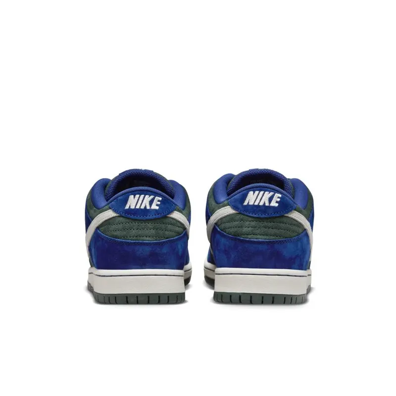 Nike SB Dunk Low ‘Deep Royal Blue’ (HF3704-400)