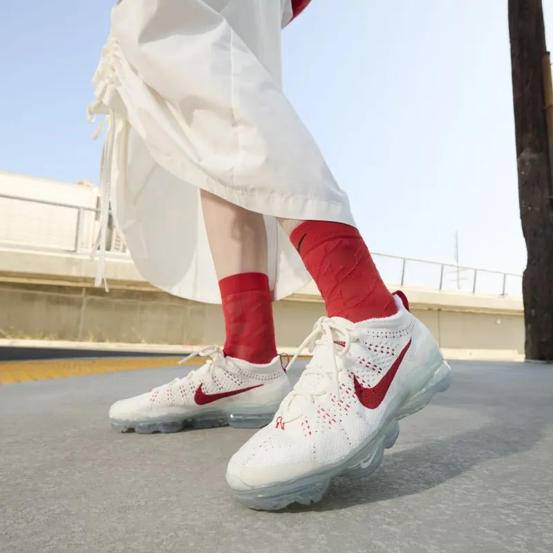 Nike Air VaporMax 2023 Flyknit WMNS ‘Track Red’ (DV6840-102)