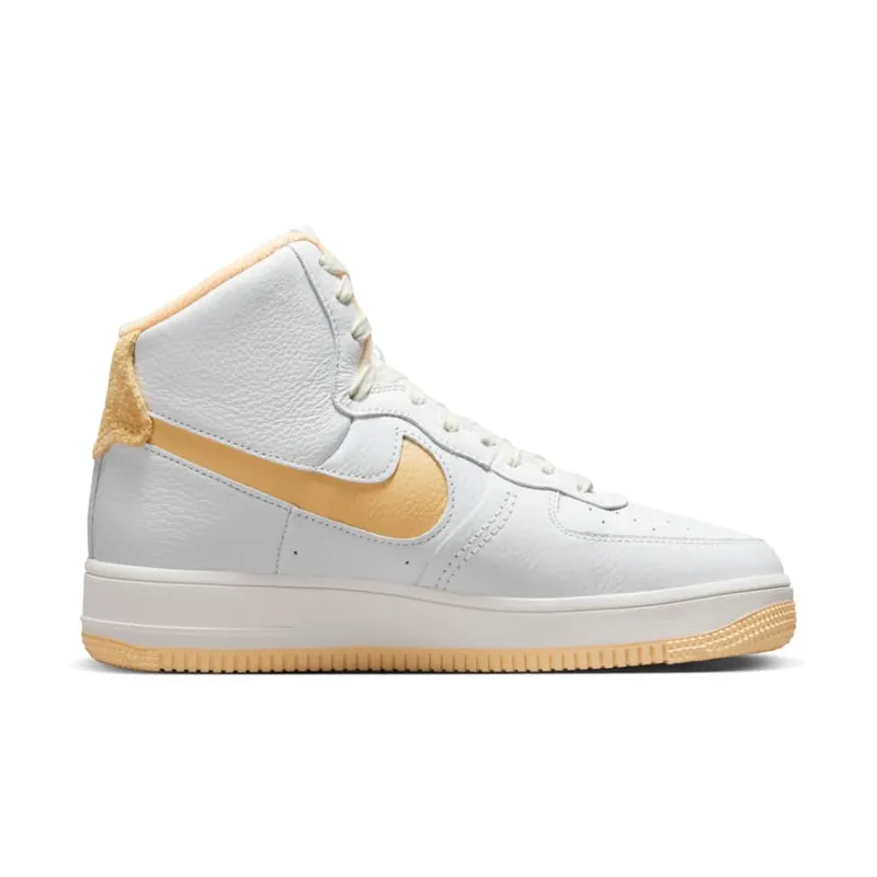 Air Force 1 Sculpt ‘Team Gold’ (DV7454-100)