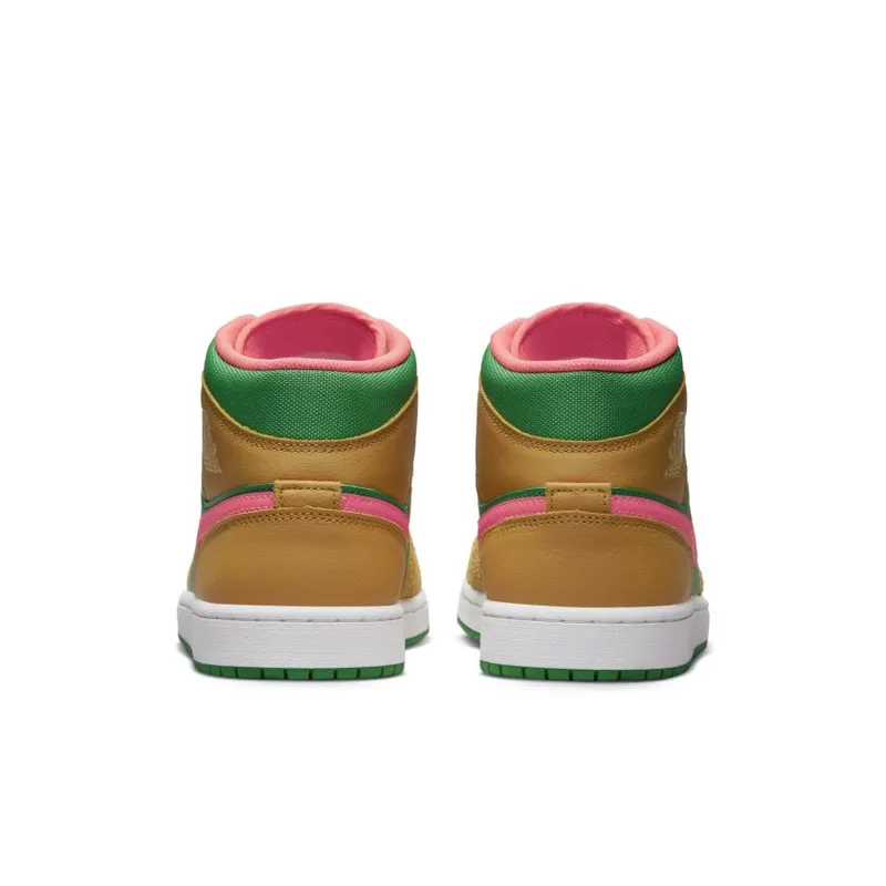 Air Jordan 1 Mid ‘Lucky Green’ (DX4332-700)