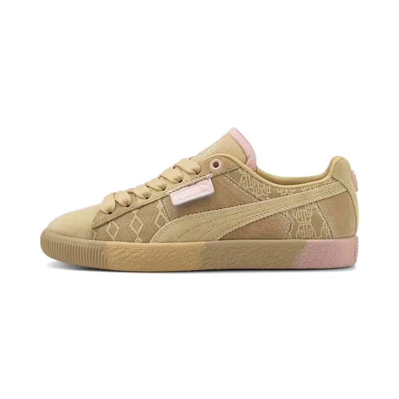 Dapper Dan x Puma Clyde Vintage ‘Pre-Game Runway Beige’ (392083_01)