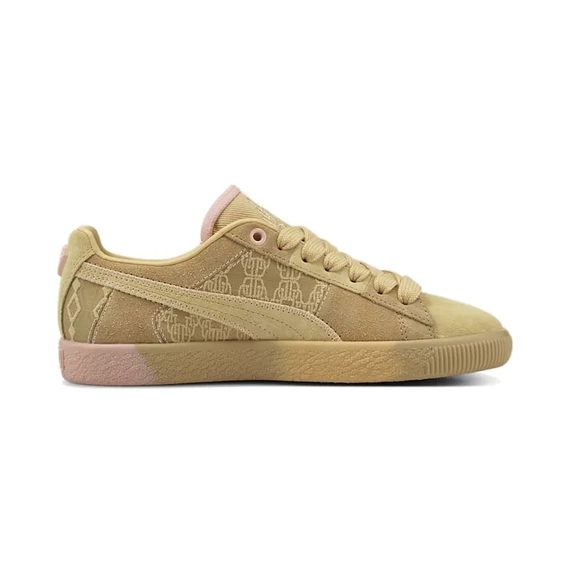 Dapper Dan x Puma Clyde Vintage ‘Pre-Game Runway Beige’ (392083_01)