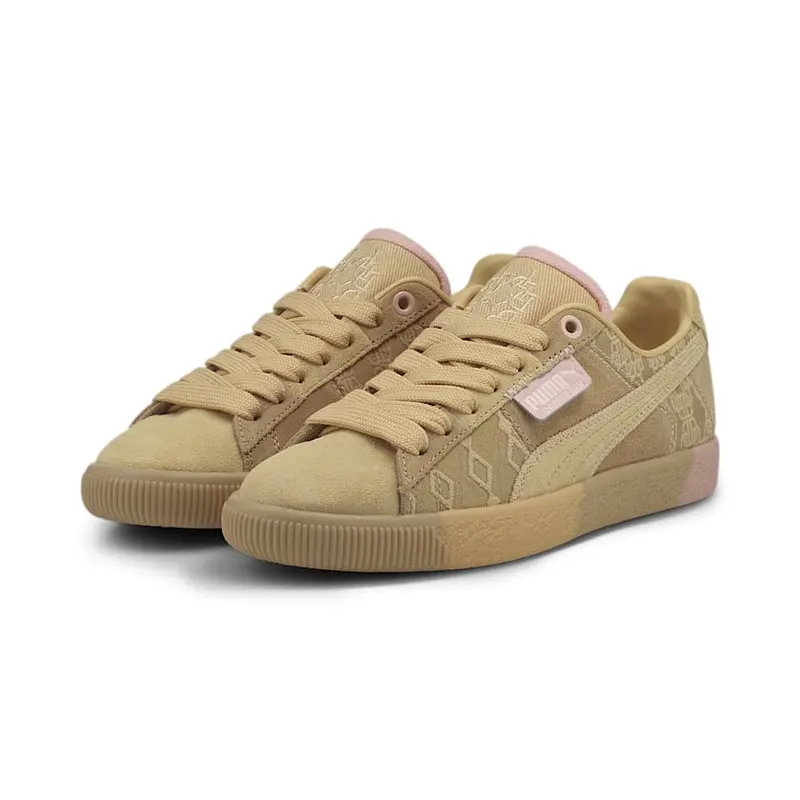 Dapper Dan x Puma Clyde Vintage ‘Pre-Game Runway Beige’ (392083_01)