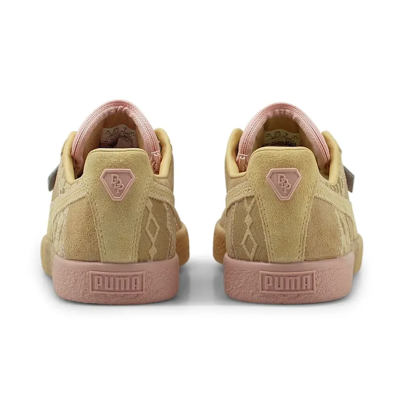 Dapper Dan x Puma Clyde Vintage ‘Pre-Game Runway Beige’ (392083_01)