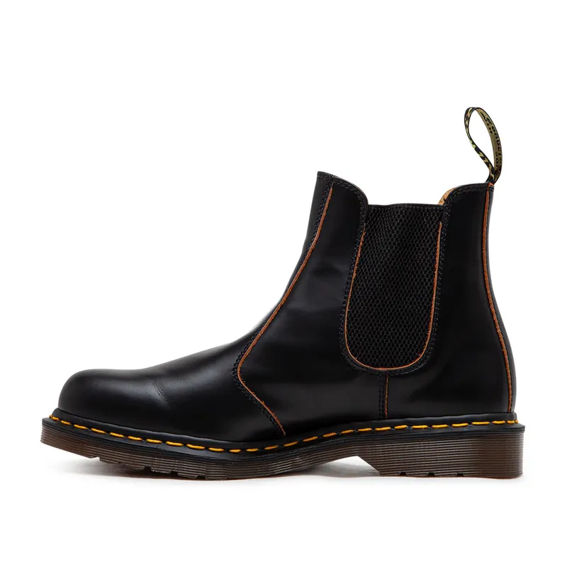 Dr. Martens 2976 Vintage Made in England Chelsea Boots (Black)