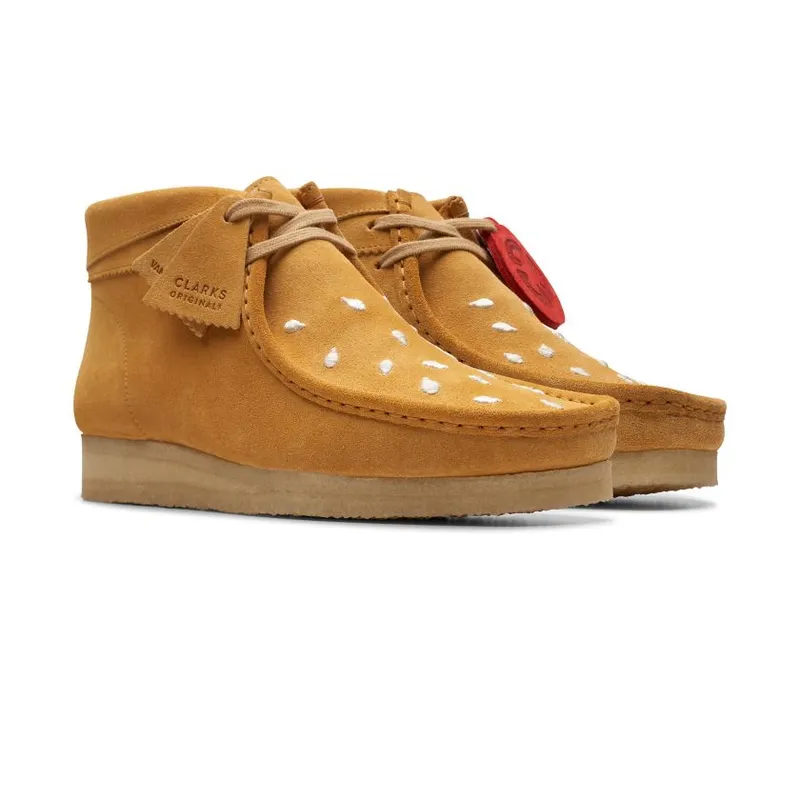 Clarks x Vandy The Pink Wallabee Boot “Cheeseburger” (Light Brown)