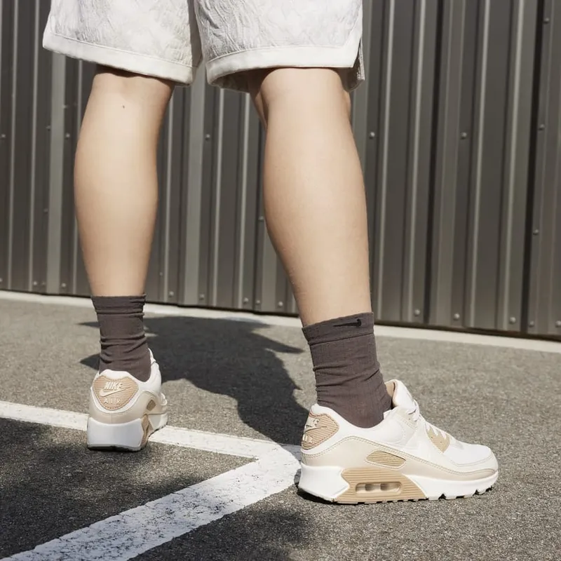Nike Air Max 90 ‘Light Orewood Brown’ (DH8010-004)