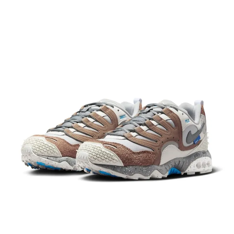 Nike x Undefeated Air Terra Humara Archeo Brown (FN7546-200)