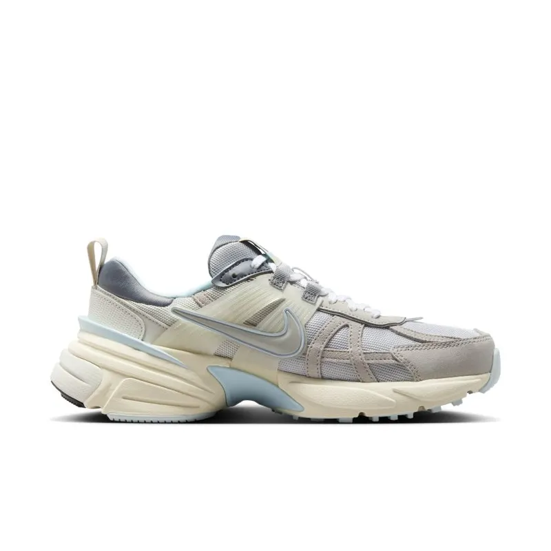 Nike V2K Run WMNS ‘Light Bone’ (FZ3596-072)