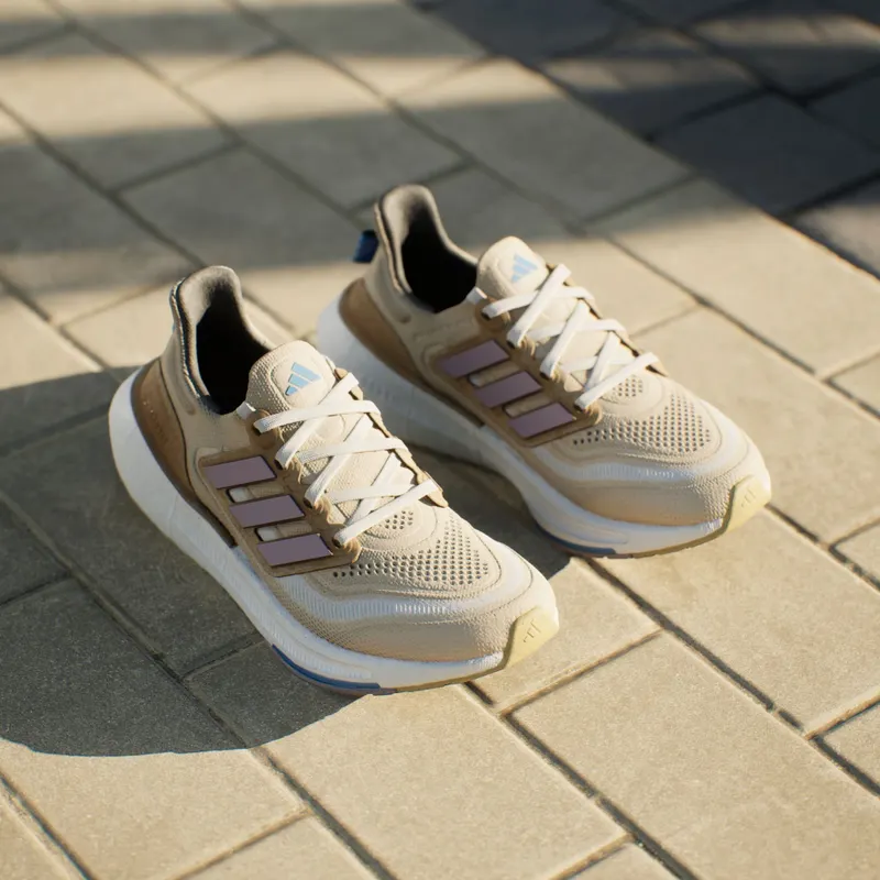 adidas Ultraboost Light (IE5834)