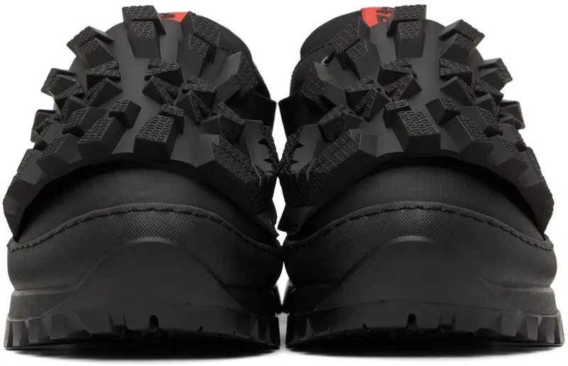 424 Black Marathon Runner BLACK (32424Q10 226098 NE)