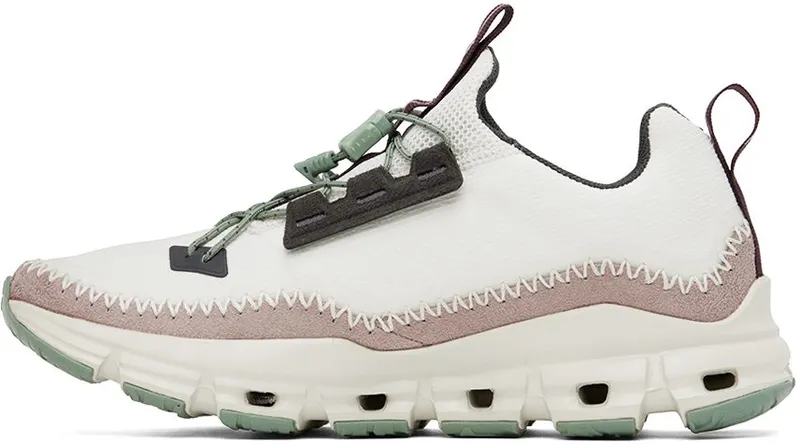 On White Cloudaway Ice | Moss (49.98469)