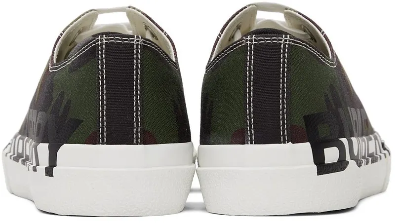 Burberry Green Camo Logo Print MANGROVE GREEN (8041895)