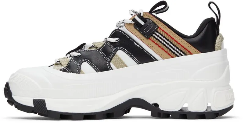 Burberry White Icon Stripe Arthur White/IconStripe (8045825)