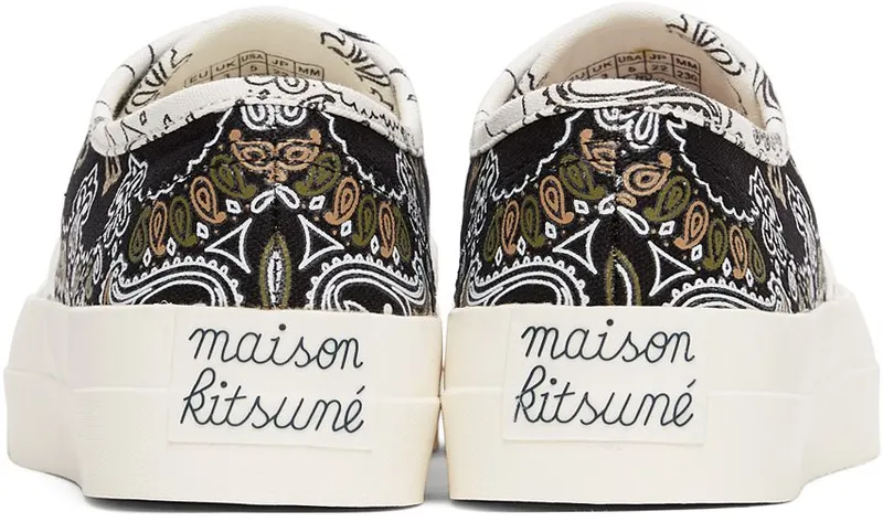 Maison Kitsuné Black & White Bandana Print Low BLACK (GU04733WW4003)