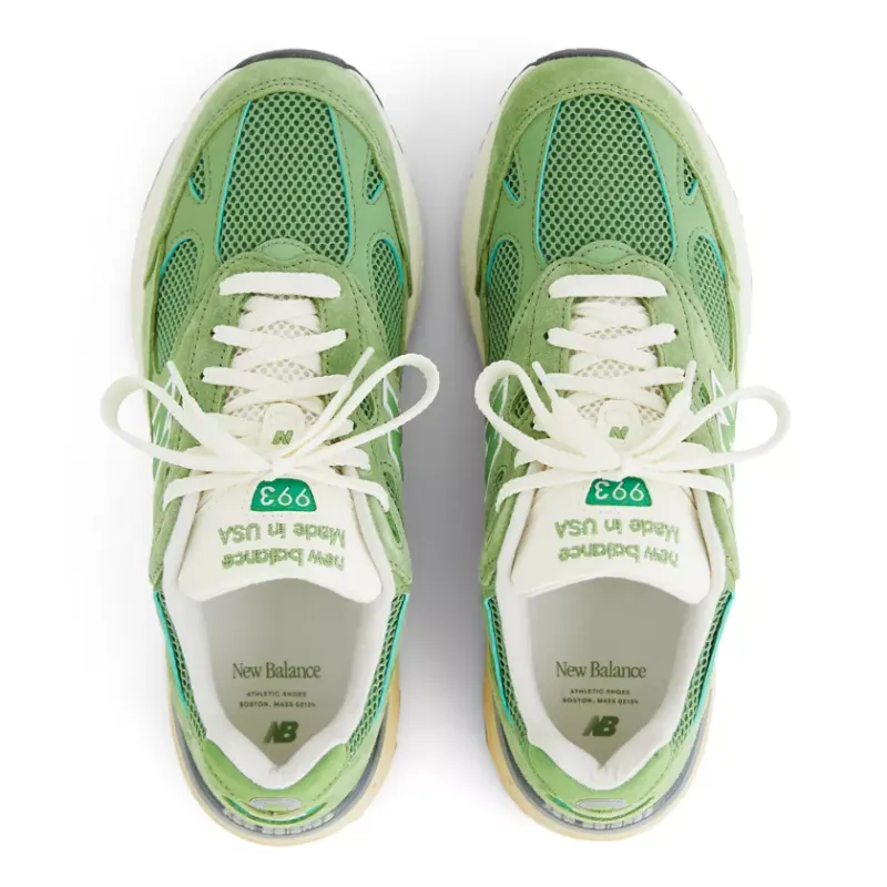 New Balance 993 Chive (U993GW)