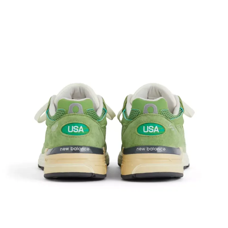 New Balance 993 Chive (U993GW)