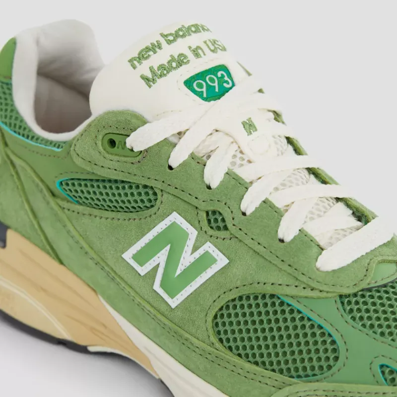 New Balance 993 Chive (U993GW)