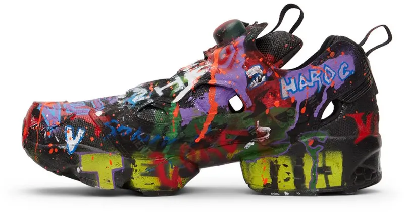 VETEMENTS Black Reebok Edition STAR WARS Graffiti Instapump Fury BLACK GRAFFITI (UE52SN200B)