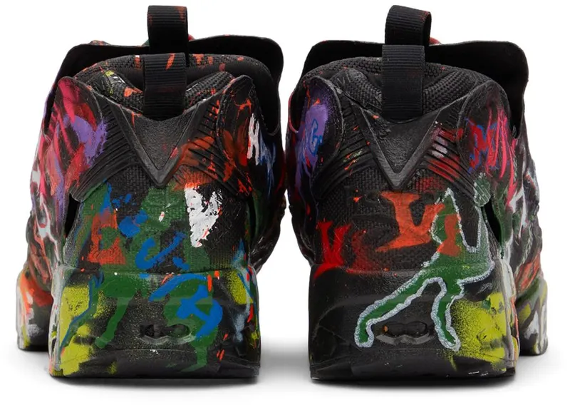 VETEMENTS Black Reebok Edition STAR WARS Graffiti Instapump Fury BLACK GRAFFITI (UE52SN200B)