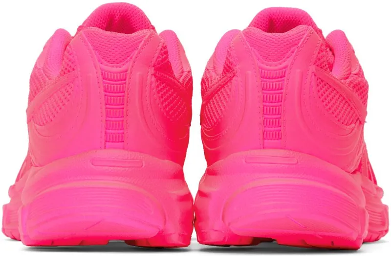 VETEMENTS Pink Reebok Edition Spike Runner 200 NEON PINK (UE51SN100P)