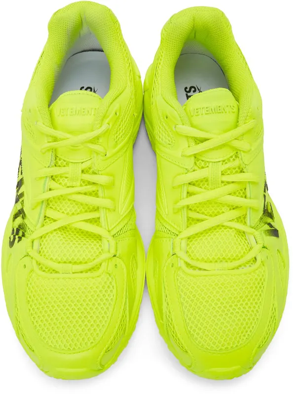 VETEMENTS Yellow Reebok Edition Artisanal Logo Spike Runner 200 NEON YELLOW (UE51SN200Y)