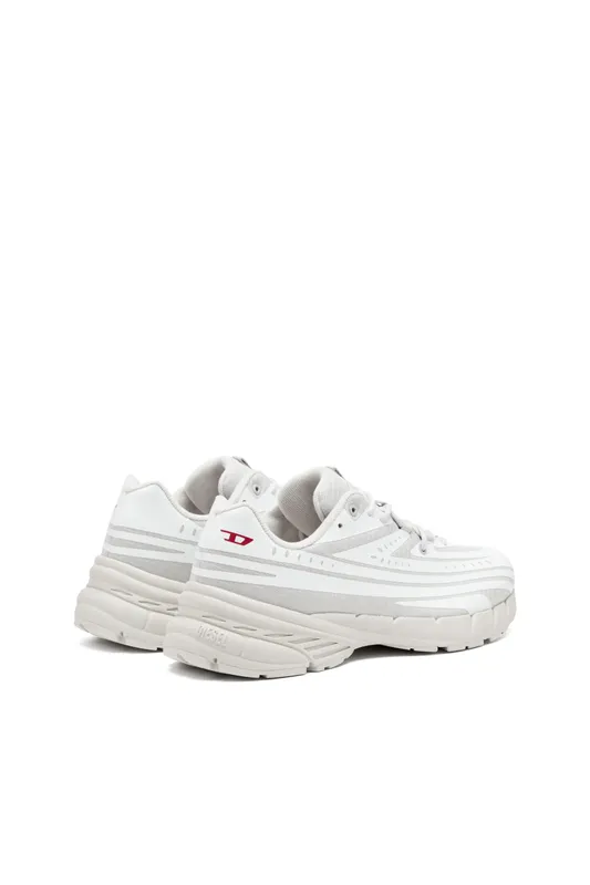 Diesel D-airspeed Low (Y03436P6907HA497 https://nl.diesel.com/en/sneakers/d-airspeed-low-multicolor/Y03436P6907HA497.htm)