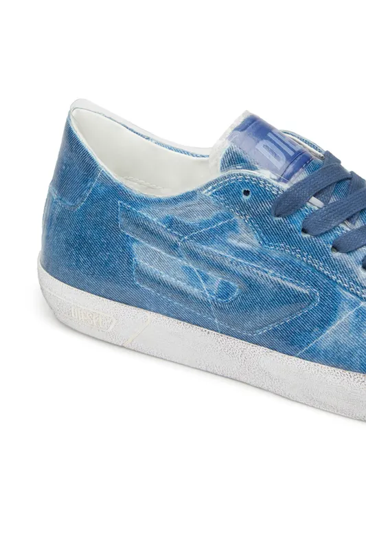 Diesel S-leroji Low (Y02741P5595H0507 https://nl.diesel.com/en/sneakers/s-leroji-low-blue/Y02741P5595H0507.htm)