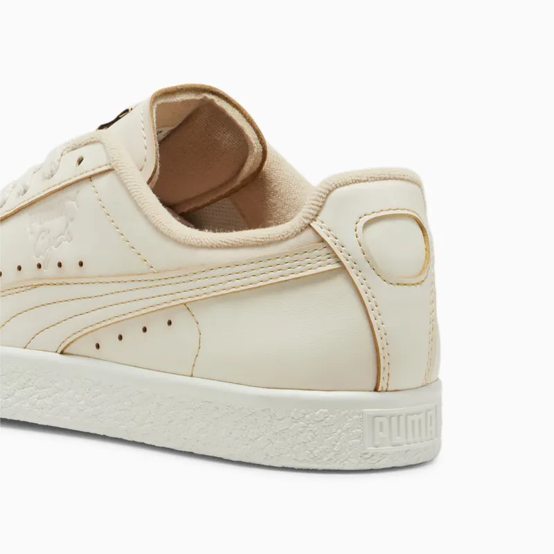 Puma Clyde Coffee Wit (397240-01)