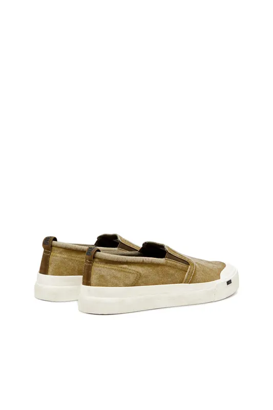 Diesel S-athos Slip On (Y03268P6955T7429 https://nl.diesel.com/en/sneakers/s-athos-slip-on-brown/Y03268P6955T7429.htm)
