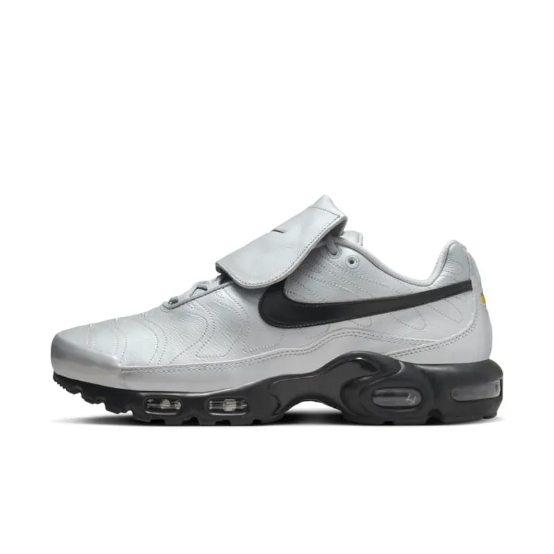Nike Air Max Plus ‘Wolf Grey and Black’ (HM6850-001)