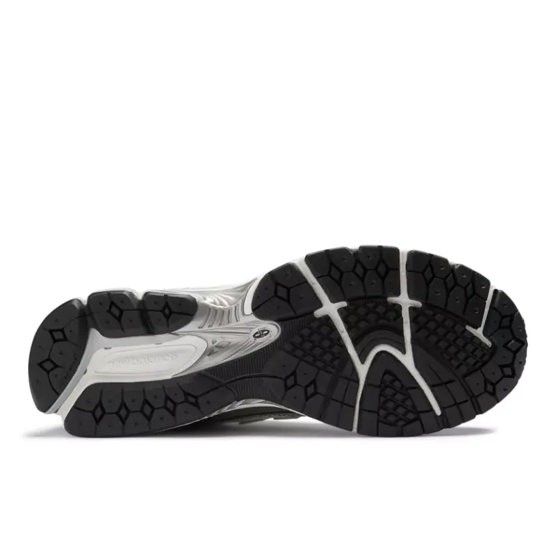 New Balance M1906RER “White/Silver / Black” (M1906RER)