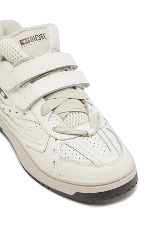 Diesel S-ukiyo Skt (Y03407P6903T1001 https://nl.diesel.com/en/sneakers/s-ukiyo-skt-white/Y03407P6903T1001.htm)