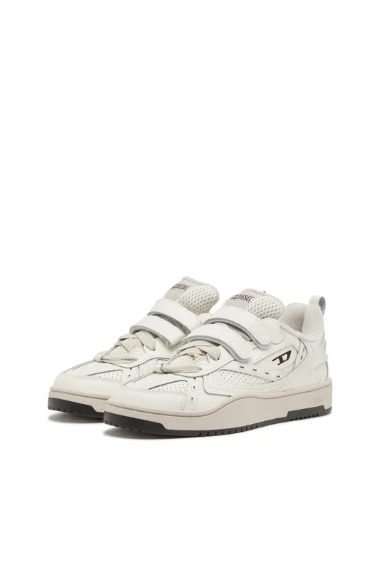 Diesel S-ukiyo Skt (Y03407P6903T1001 https://nl.diesel.com/en/sneakers/s-ukiyo-skt-white/Y03407P6903T1001.htm)