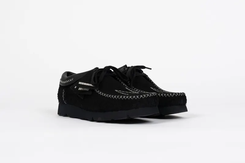Clarks x NEIGHBORHOOD Wallabee “Black” (26179532-BLK)