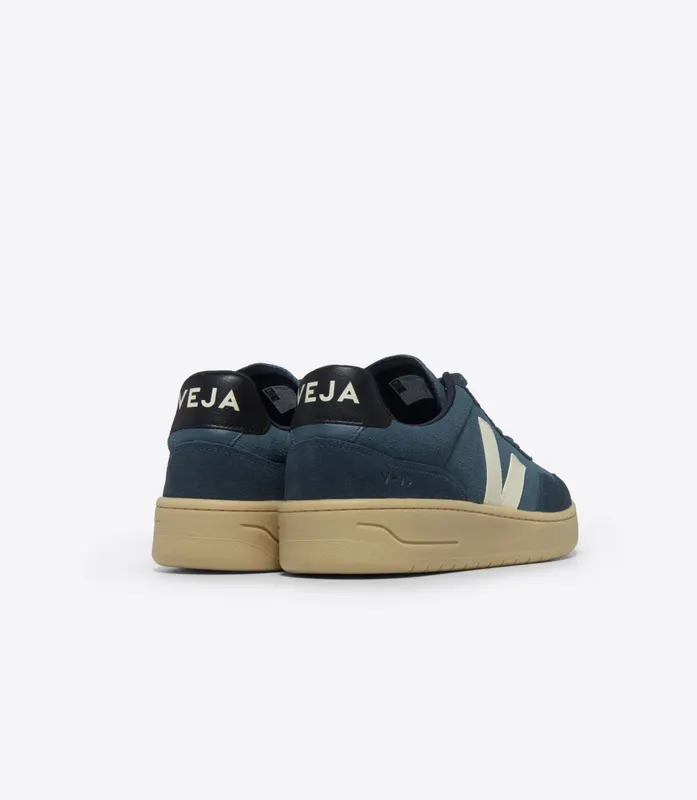 Veja V-90 SUEDE CALIFORNIA PIERRE (VD0303848A)