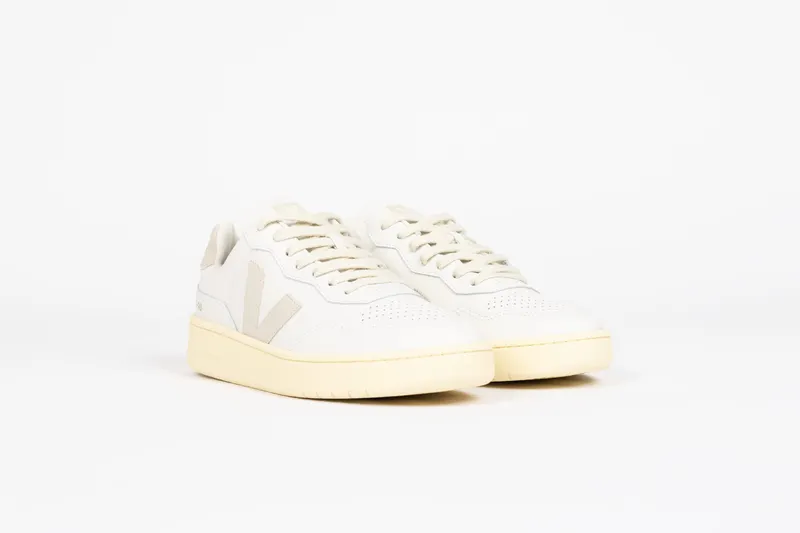 Veja V-90 O.T. Leather “White/Natural” (VD2003655)