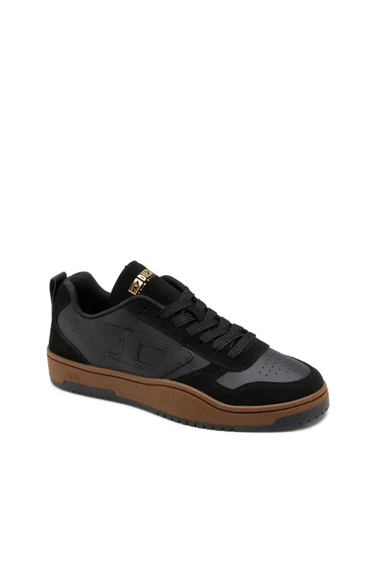 Diesel S-ukiyo V2 Low (Y03363P6889T8013 https://nl.diesel.com/en/sneakers/s-ukiyo-v2-low-black/Y03363P6889T8013.htm)