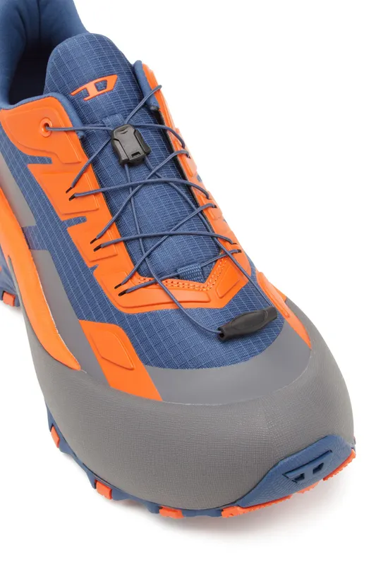 Diesel D-cage Runner (Y03444P6918HA496 https://nl.diesel.com/en/sneakers/d-cage-runner-multicolor/Y03444P6918HA496.htm)