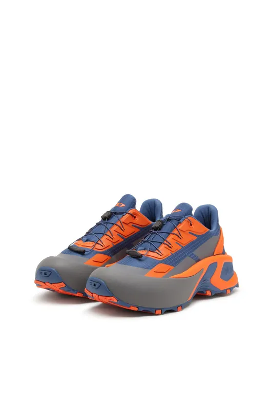 Diesel D-cage Runner (Y03444P6918HA496 https://nl.diesel.com/en/sneakers/d-cage-runner-multicolor/Y03444P6918HA496.htm)