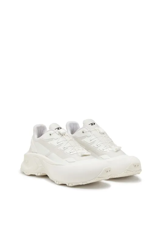 Diesel D-cage Runner (Y03444P6918T1003 https://nl.diesel.com/en/sneakers/d-cage-runner-white/Y03444P6918T1003.htm)