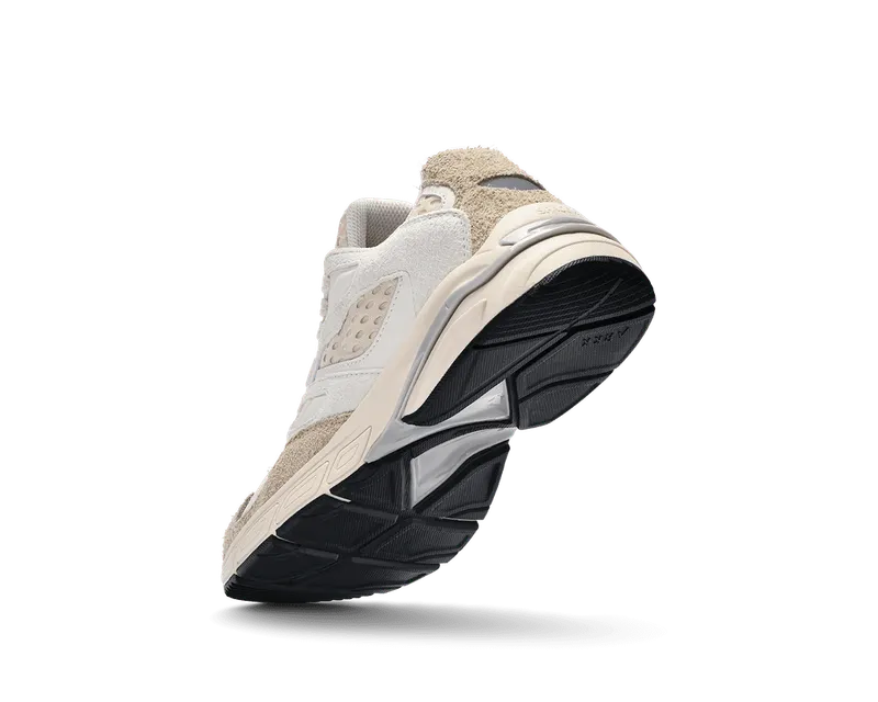 Arkk Gravity “Sky White” (ML1620-1077-M)