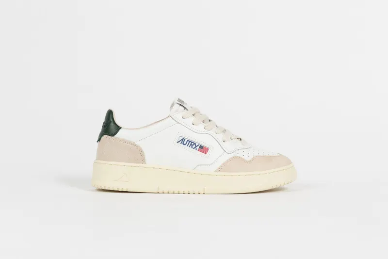 Autry Medalist Low LS56 “White/Dark Green” (AUL-LS56-WHTMNT)